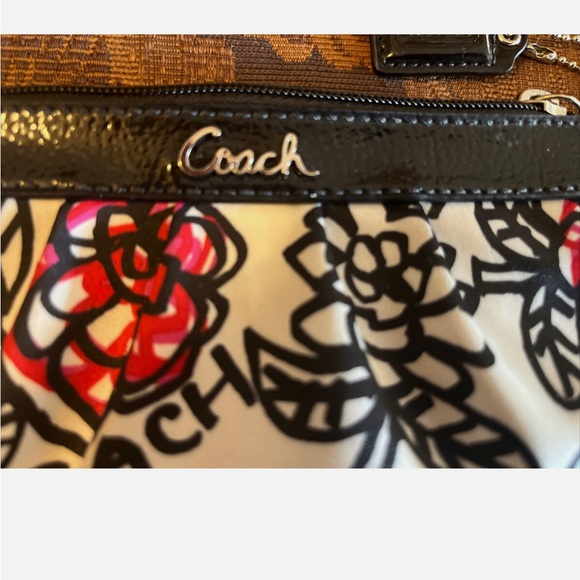COACH POPPY DAISY GRAFFITI WRISTLET WALLET REMOVEABLE STRAP COIN PURSE POUCH - Picture 3 of 9